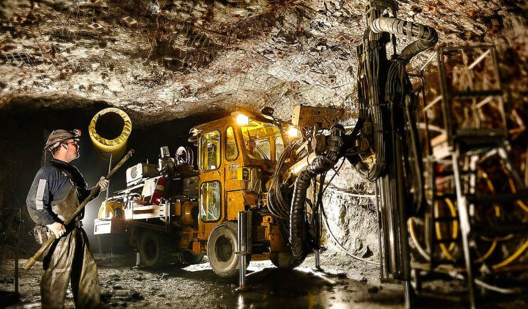 Decoding Hecla’s Latest Filing: Boardroom Shuffle & Share Explosion – Bullish or Bear Trap?