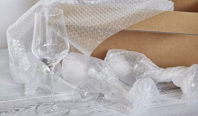 Decoding SEE’s Latest 8-K:  Smooth Sailing or Storm Clouds Brewing?