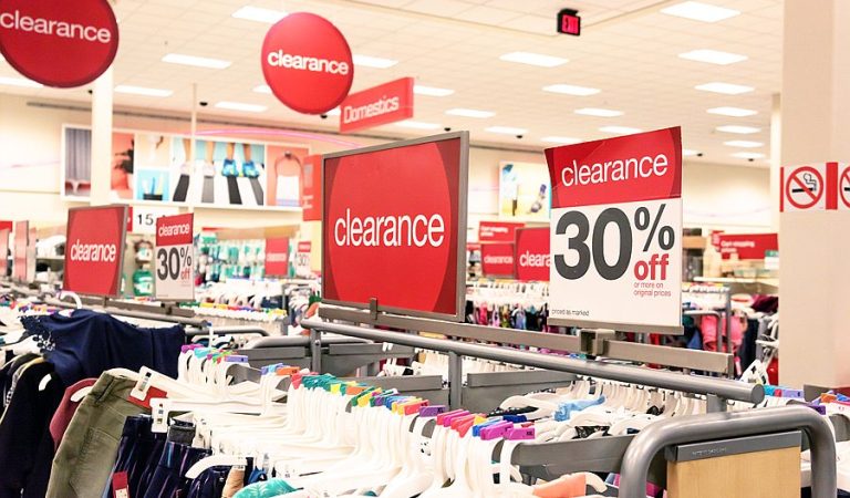 TJX Crushes Q1: Is This Discount Giant Unstoppable?
